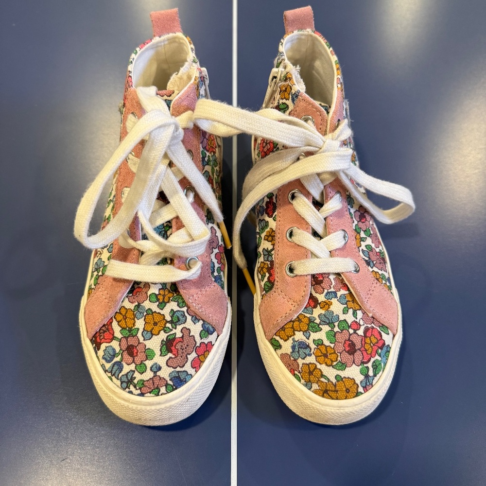 Size 32/US 1 Mini Boden High Tops in Bunny Floral - Picture 3 of 11